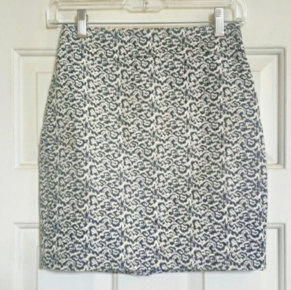 J.Crew Black White Abstract Animal Print Pencil Skirt | Neutral Linen‑Look | 00P - Picture 3 of 8